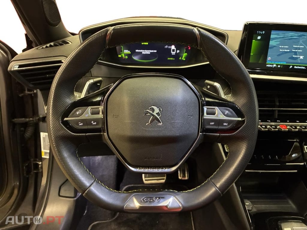 Peugeot 2008 1.2 PureTech GT EAT8