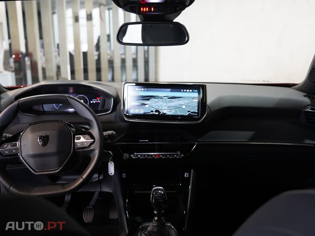 Peugeot 2008 1.2 PureTech Allure