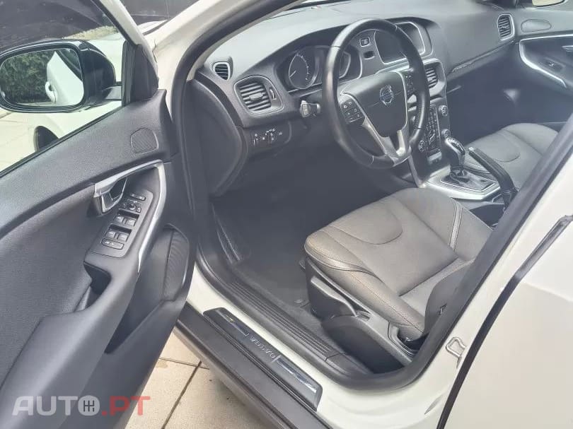 Volvo V40 Cross Country D2 You