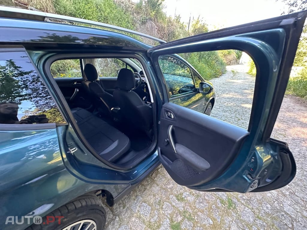 Peugeot 2008 1.6 e-HDi Active