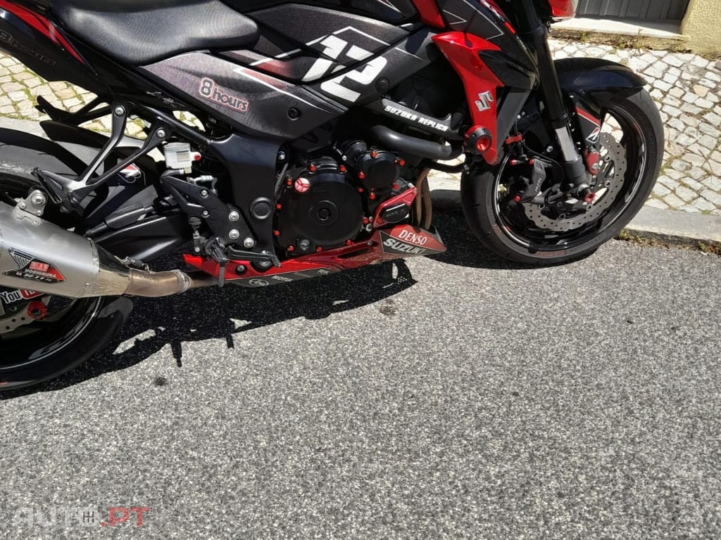 Suzuki GSX 750