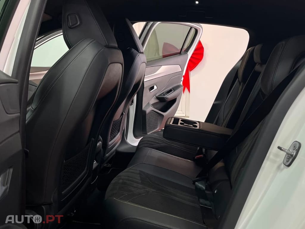 Peugeot 308 1.2 PureTech GT EAT8