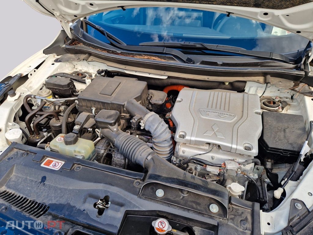 Mitsubishi Eclipse Cross I.V.A DEDUTÍVEL 2.4 PLUG-IN HYBRID 4WD