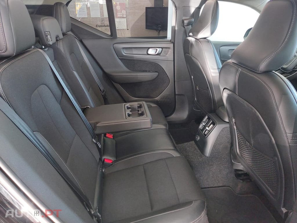 Volvo XC40 1.5 T5 PHEV Momentum Plus