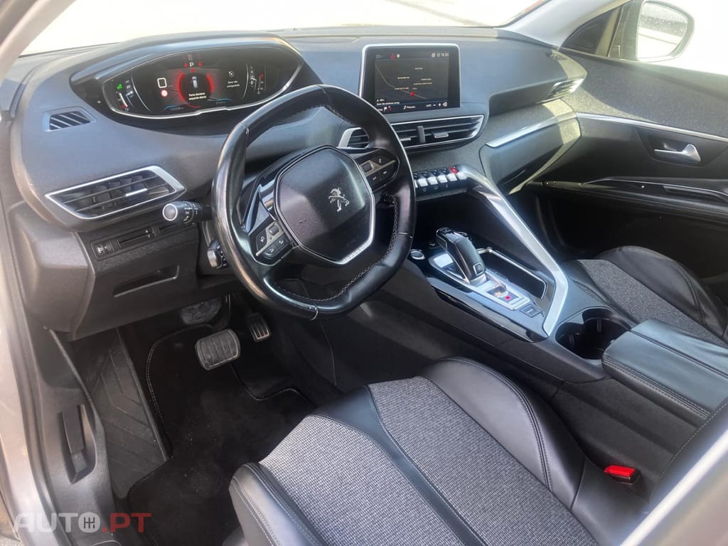 Peugeot 3008 1.6 BlueHDi Allure Grip Control EAT6