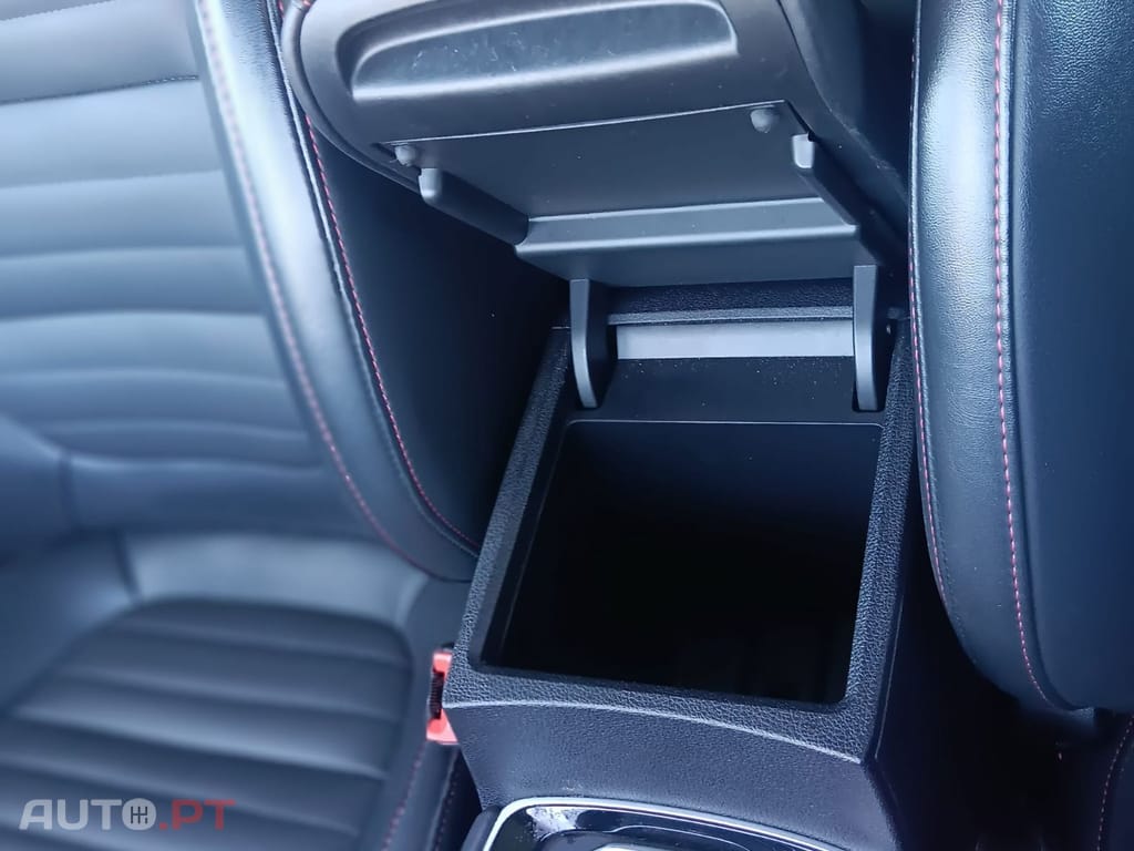 MG EHS LUXURY PHEV