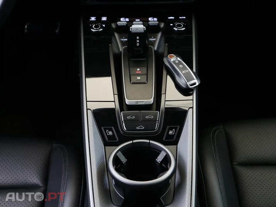 Porsche 911 Carrera PDK