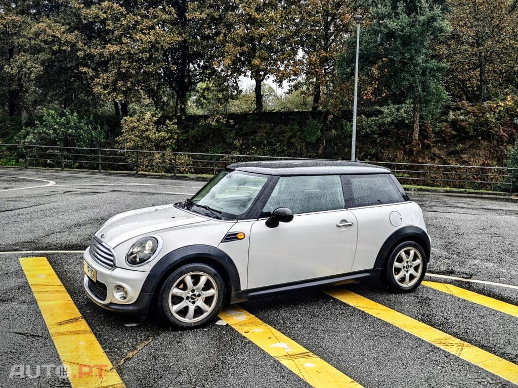 MINI Cooper Cooper D