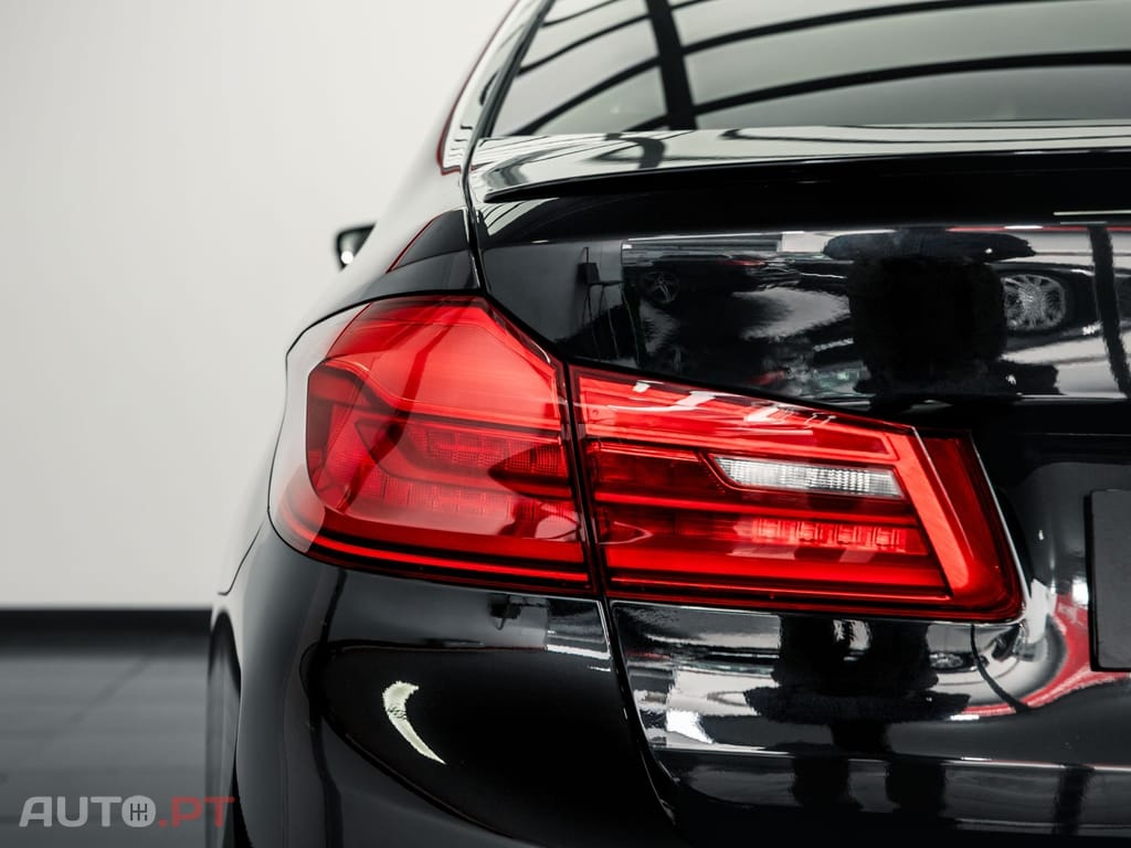 BMW M550 xDrive Auto