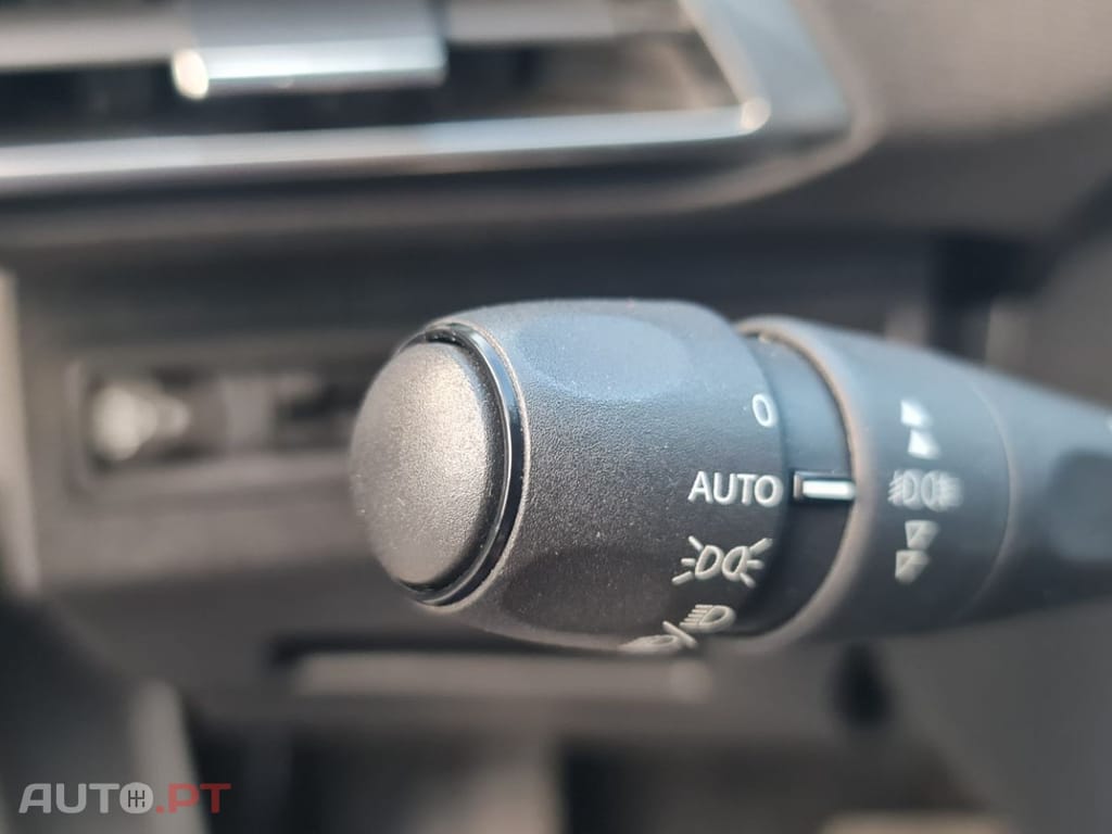Peugeot 3008 1.6 BlueHDi Active