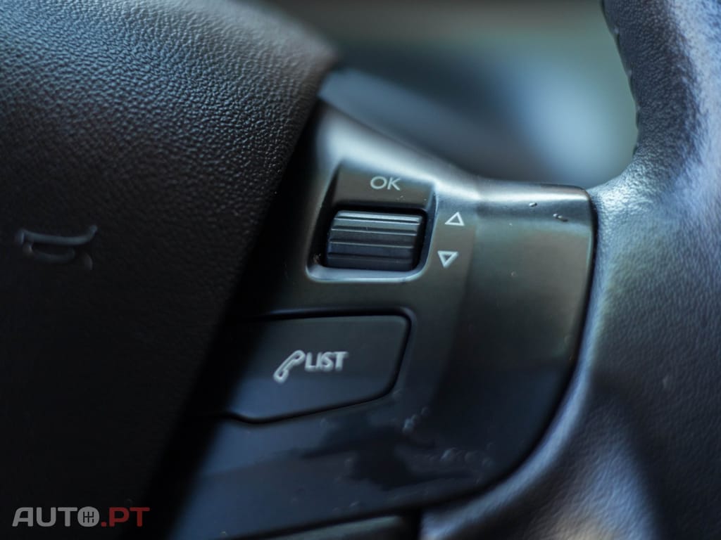 Peugeot 208 1.2 PureTech Signature