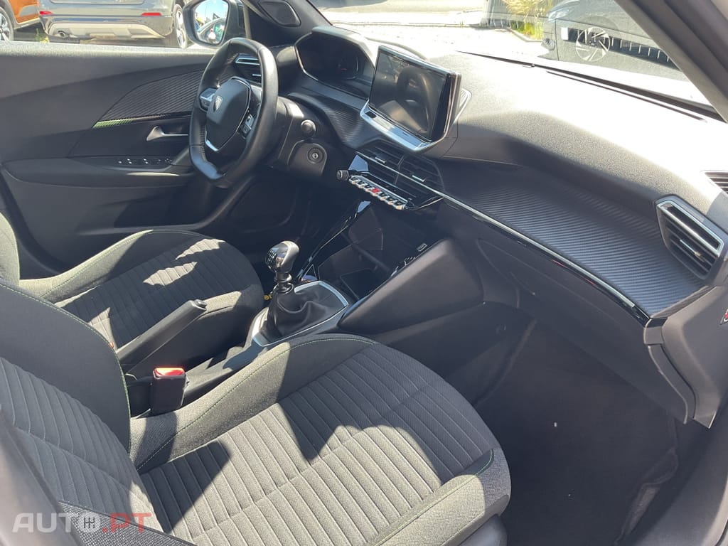 Peugeot 2008 1.2 PureTech Active Pack