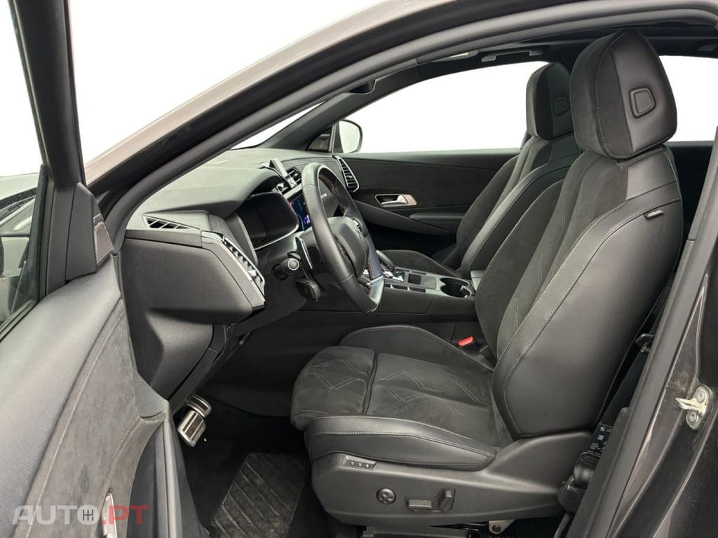 DS DS7 Crossback E-Tense Performance Line EAT8