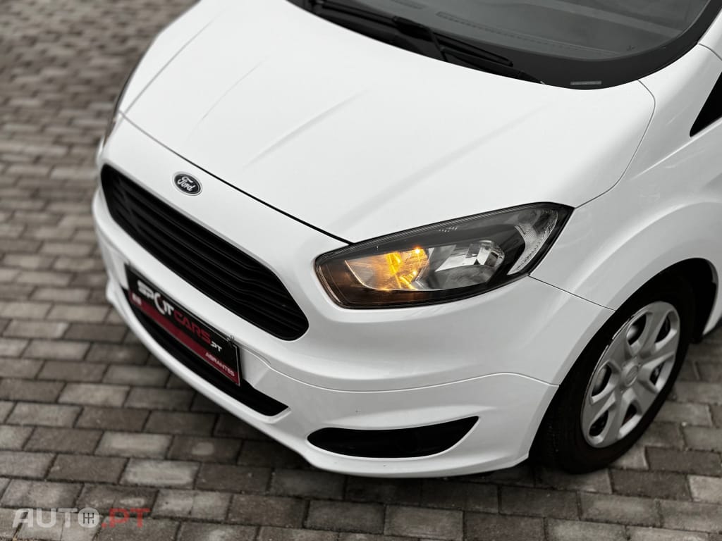 Ford Tourneo 1.5 TDCi Ambiente