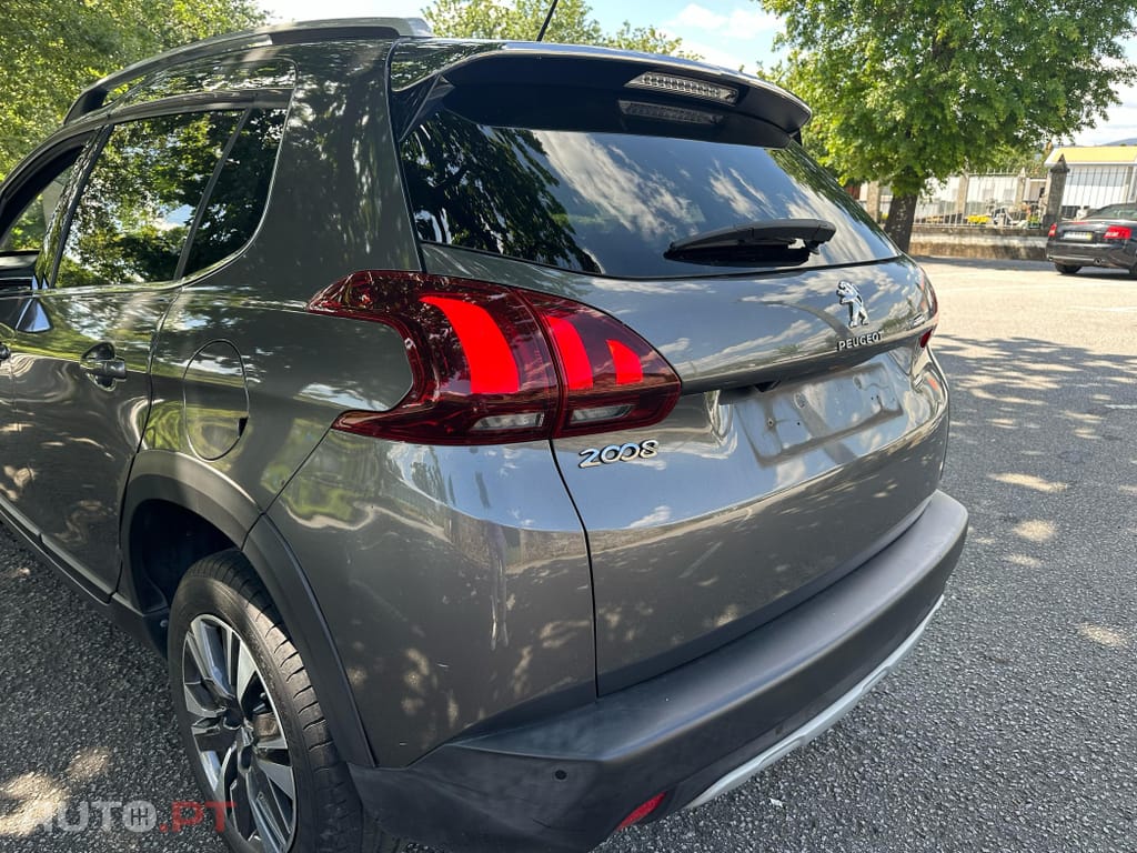 Peugeot 2008 1.2 PureTech Allure EAT6