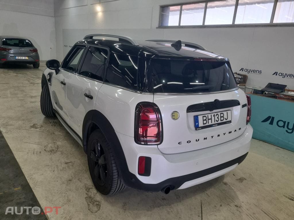 MINI Countryman Cooper SE Premium Essential Auto