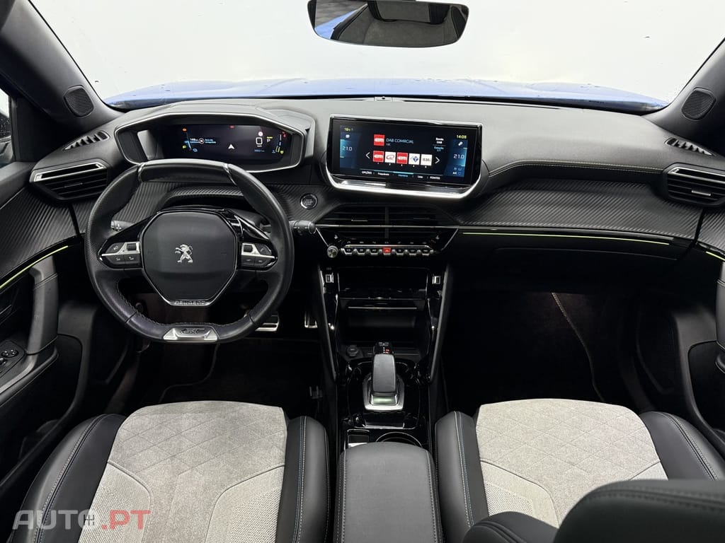 Peugeot E-2008 50 kWh GT