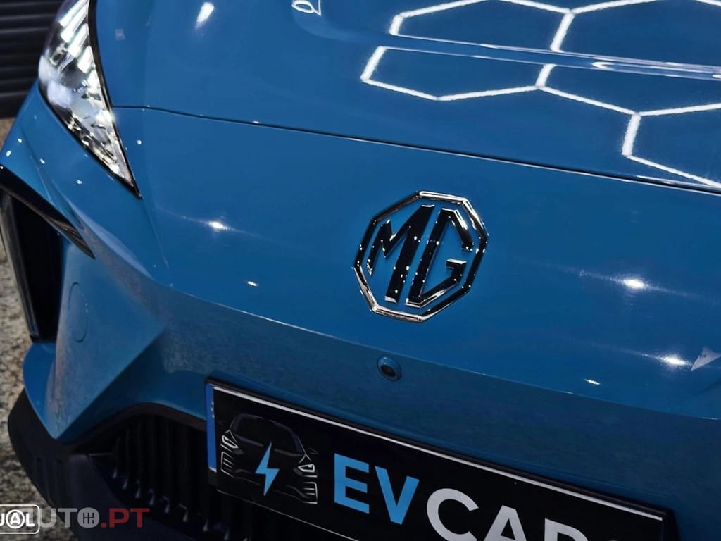 MG MG4 64 kWh Luxury