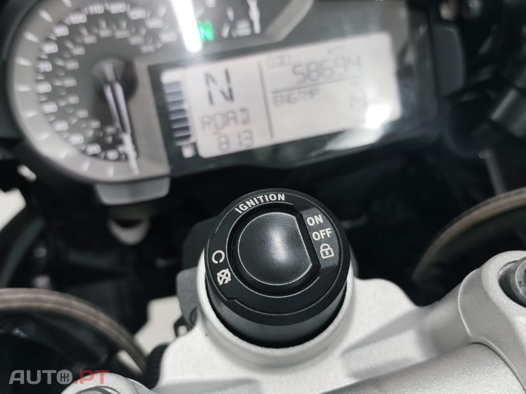 BMW R .