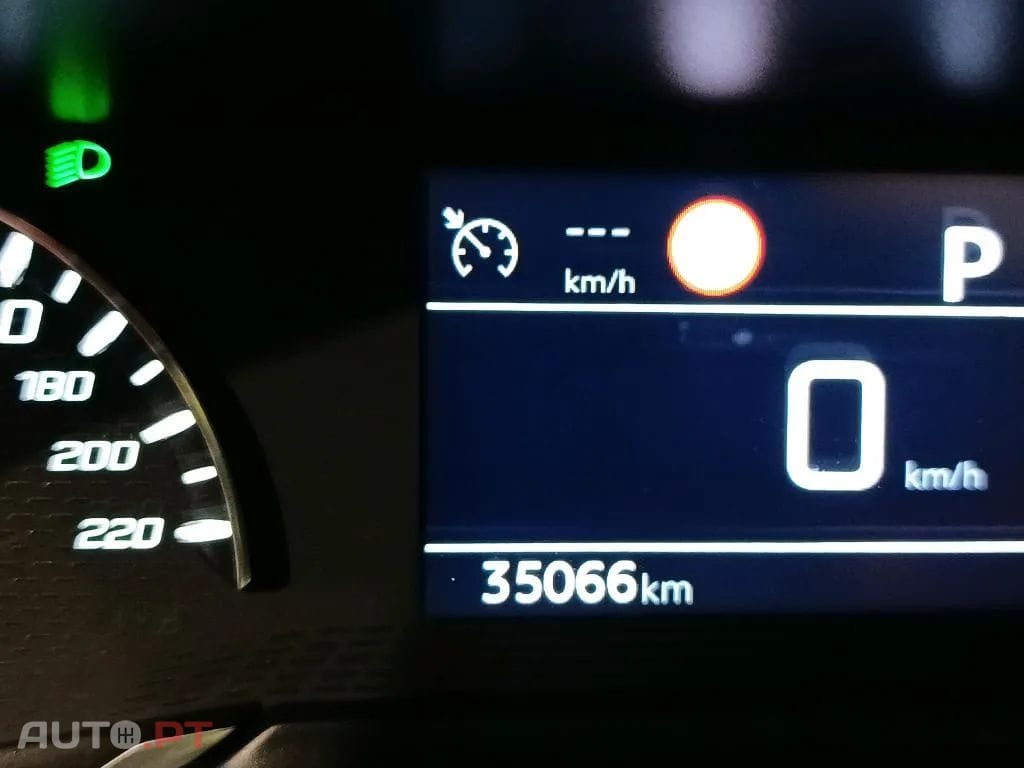 Peugeot 2008 1.5 BlueHDi Active Pack EAT8