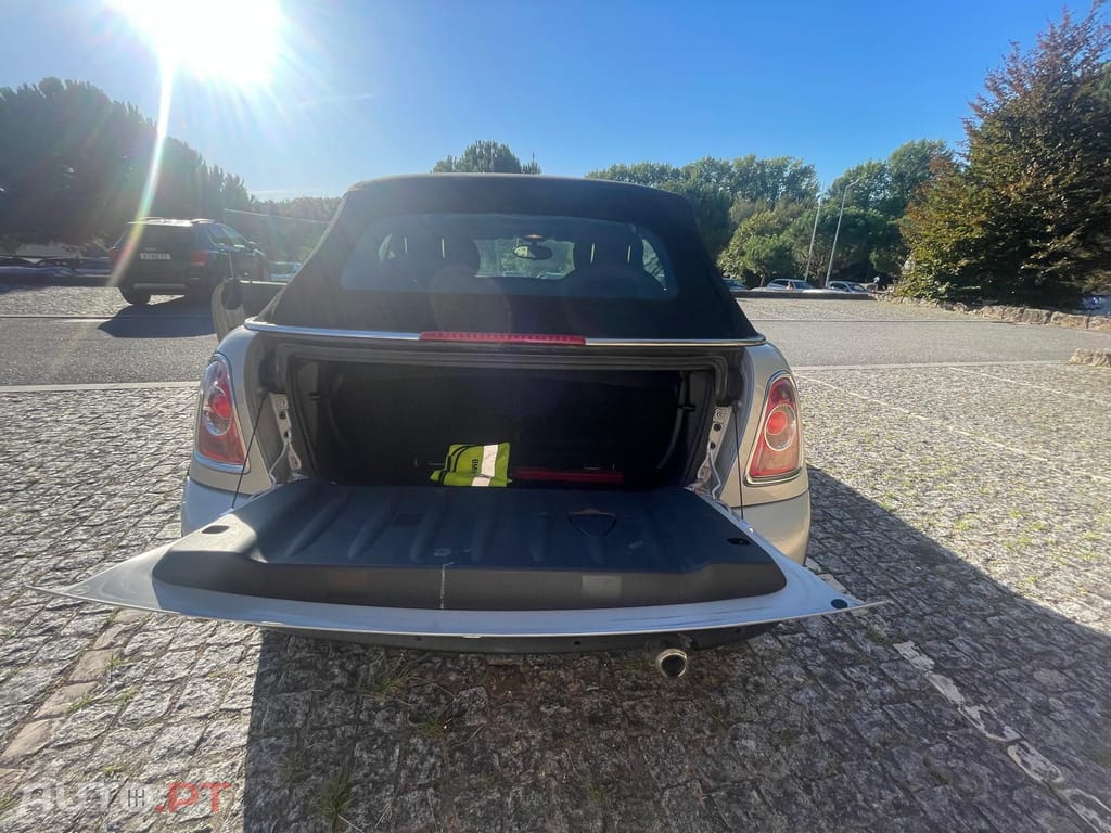 MINI Cabrio Cooper D 1.6