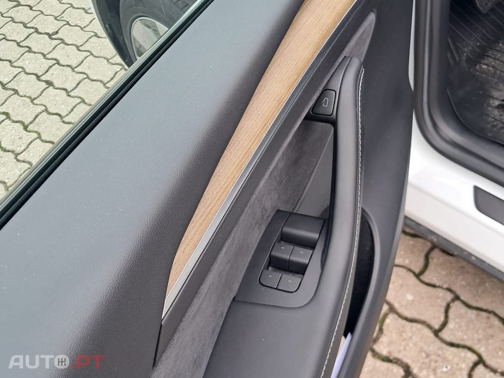 Tesla Model Y Tração Traseira