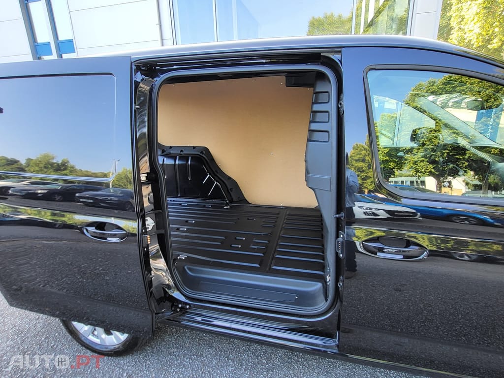 Ford Transit Connect 1.5 EcoBoost PHEV L2 Limited