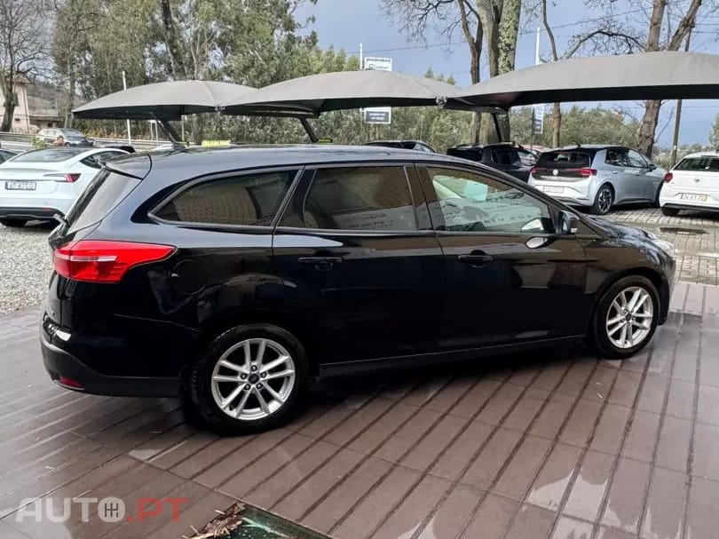 Ford Focus SW 1.0 EcoBoost TITANIUM — fotografia 7