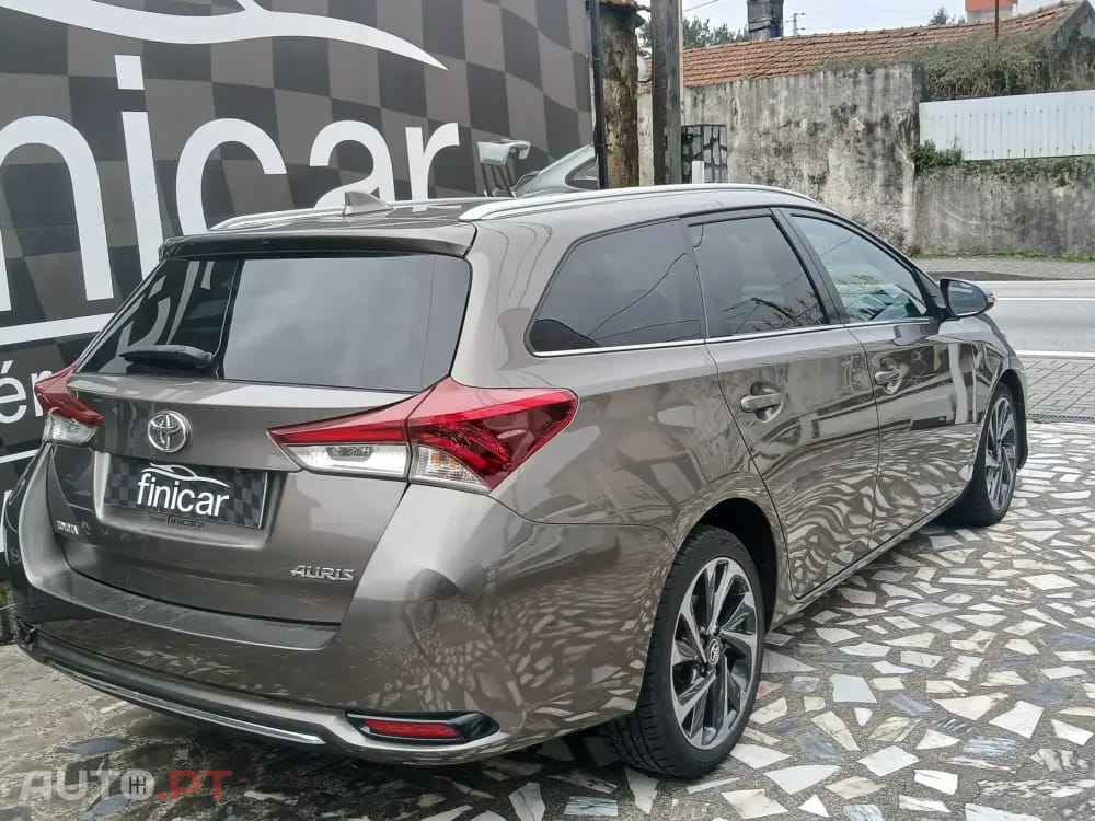 Toyota Auris Touring Sports 1.4 D-4D Exclusive+Navi