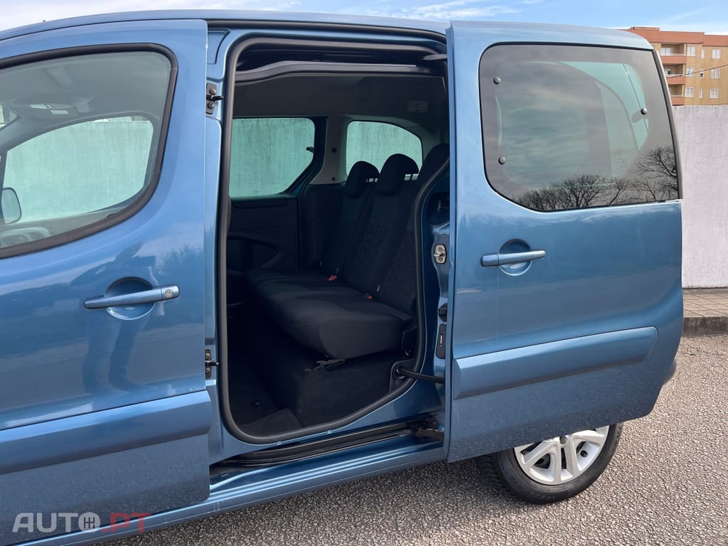 Peugeot E-Partner 50 kWh Premium Standard