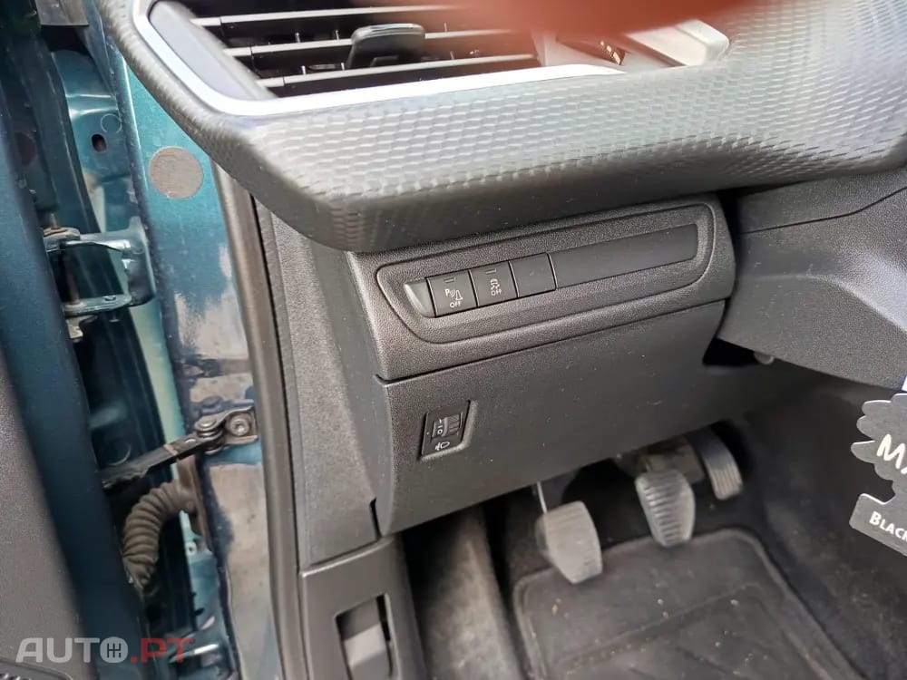 Peugeot 2008 1.2 VTi Active