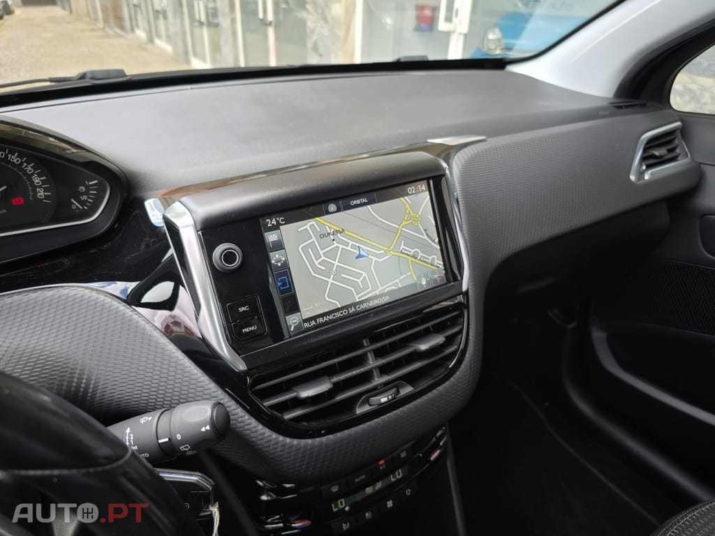 Peugeot 208 1.2 PureTech Allure EAT6