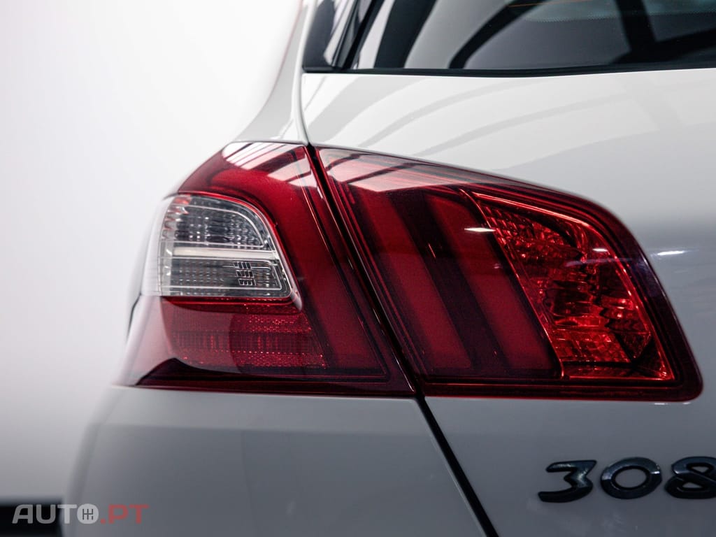 Peugeot 308 1.6 e-HDi Active J17