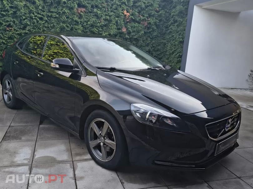 Volvo V40 D2