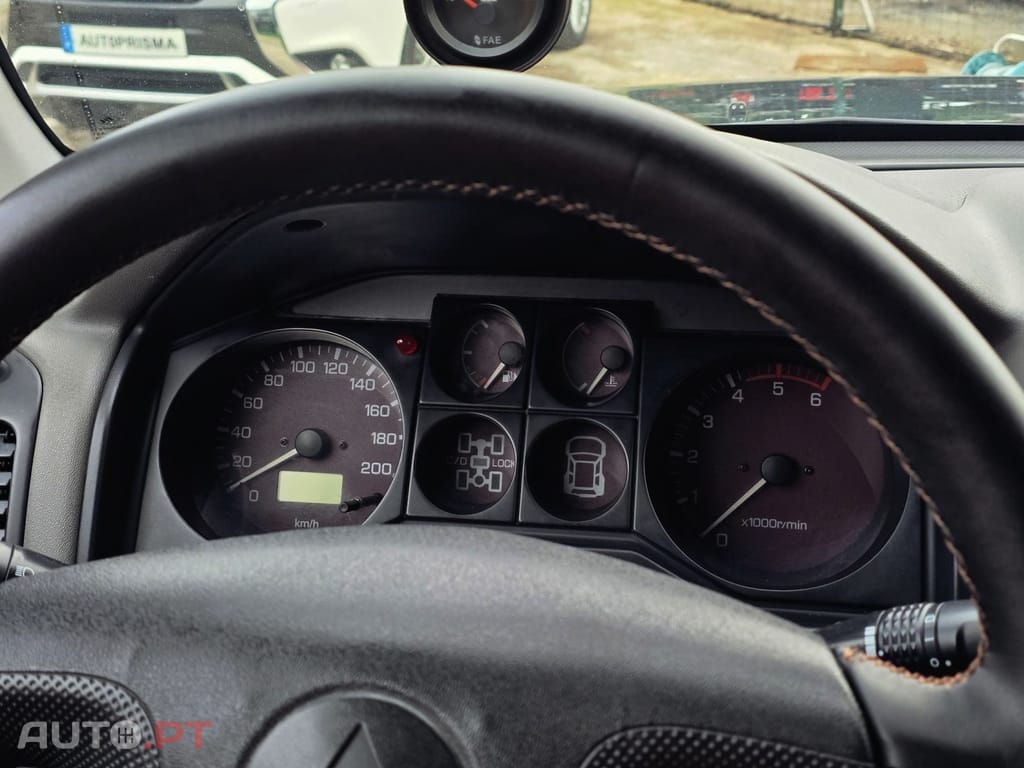 Mitsubishi Pajero 3.2 DI-D GLS