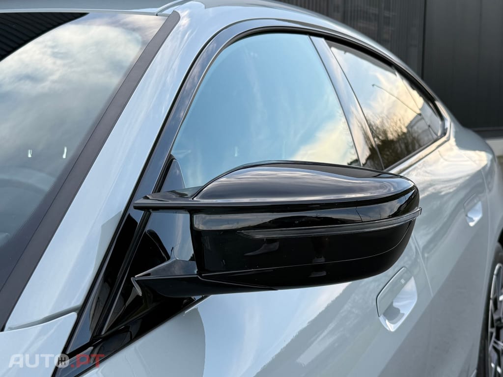 BMW i4 eDrive40 Pack Desportivo M