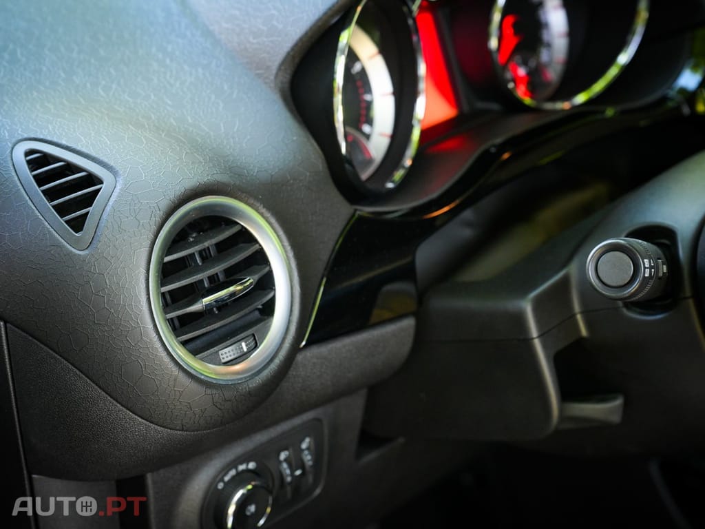 Opel Adam 1.0 T Rocks