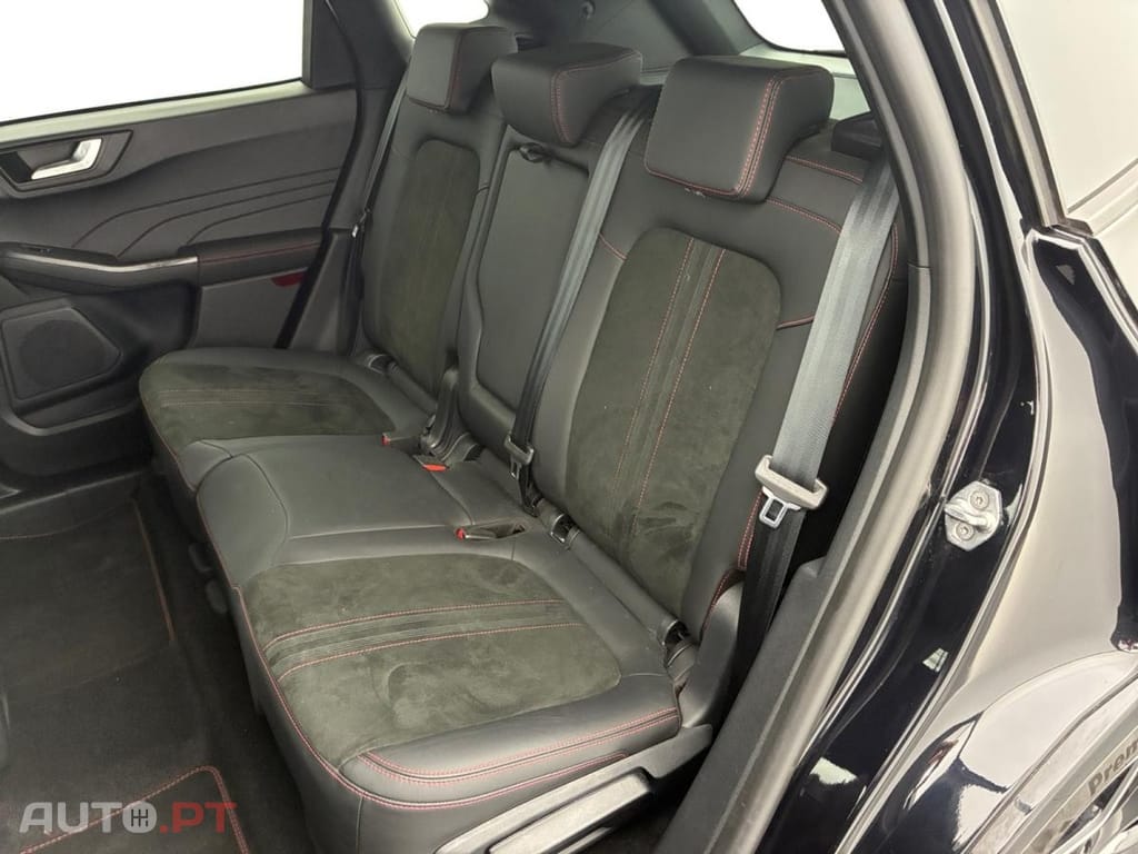 Ford Kuga 2.5 FHEV ST-Line X
