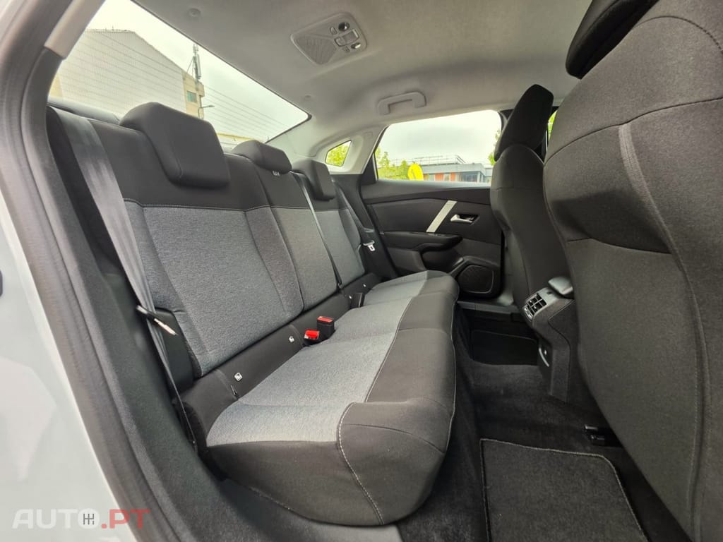 Citroen C4 X 1.2 Hybrid Max e-DSC6