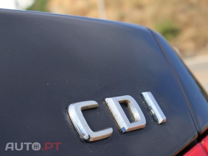 Mercedes-Benz E 350 CDi Avantgarde BlueEfficiency