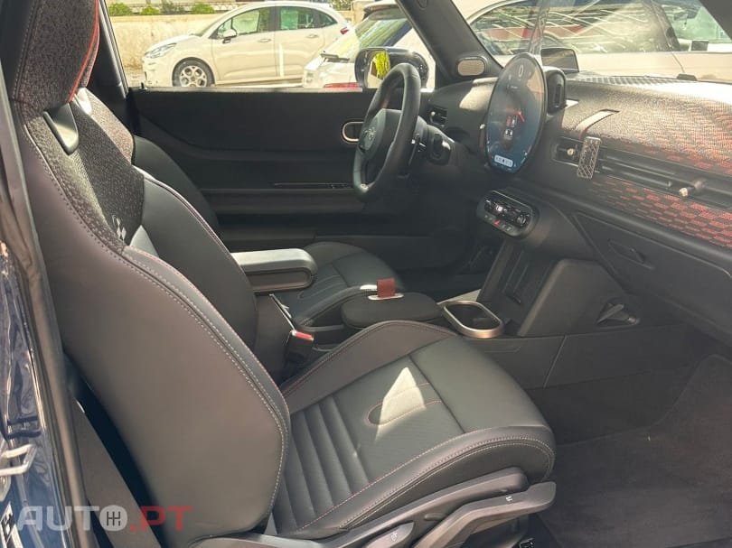 MINI Cooper John Cooper Works Auto Desportiva