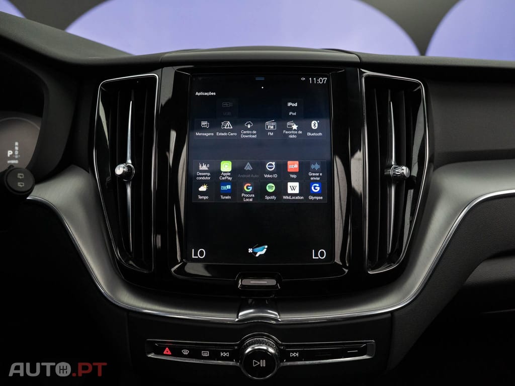 Volvo XC60 2.0 T8 PHEV Momentum Plus AWD