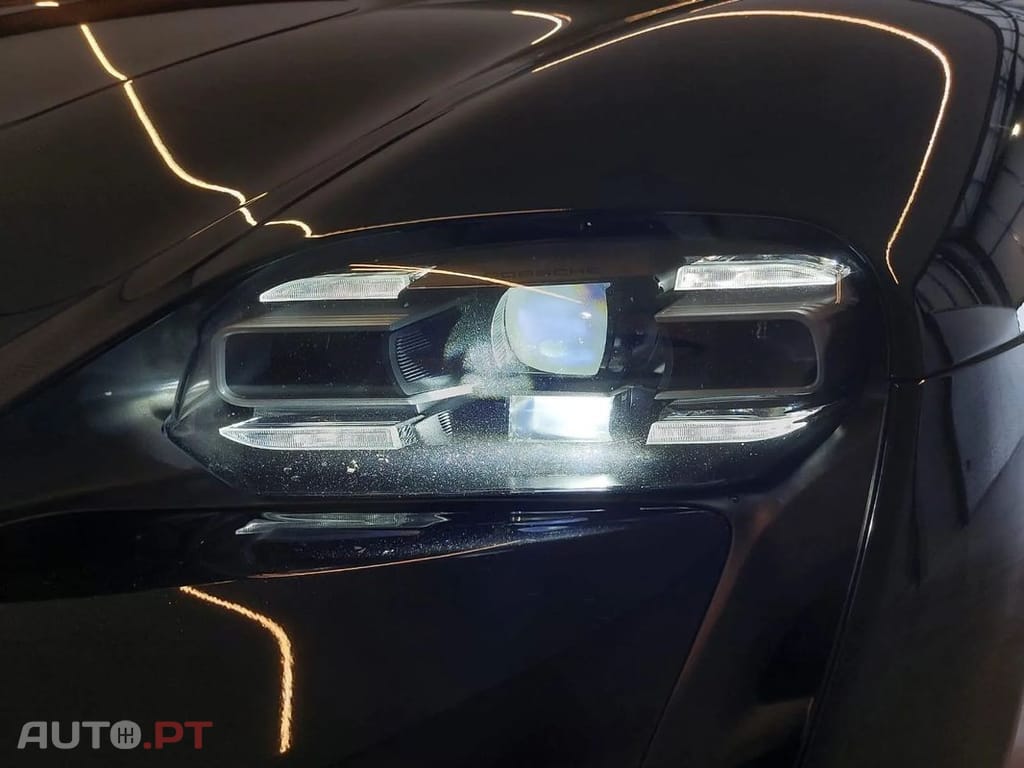 Porsche Taycan Standard