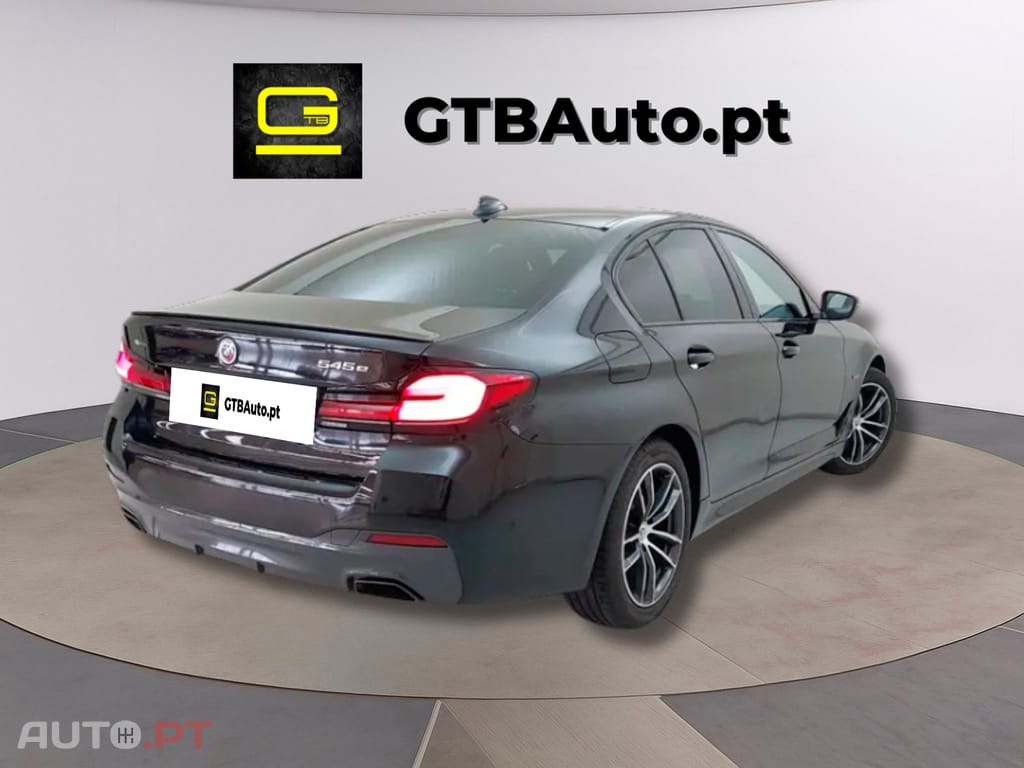 BMW 545 I.V.A DEDUTIVEL e xDRIVE M SPORT