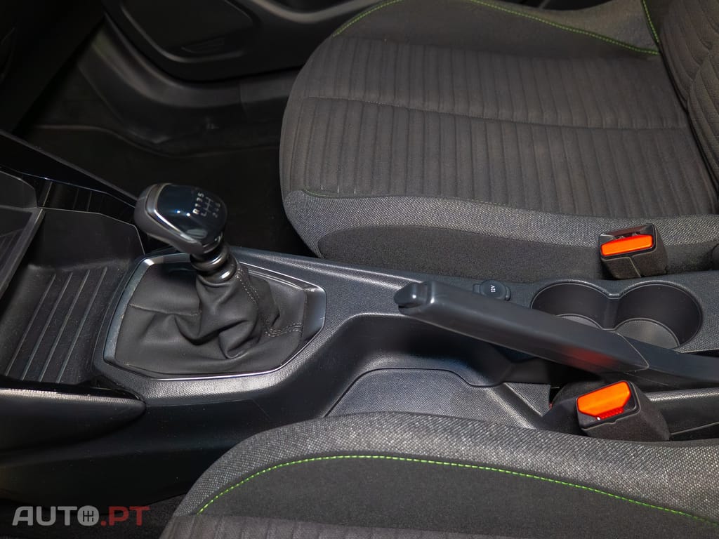 Peugeot 2008 1.2 PureTech Active Pack