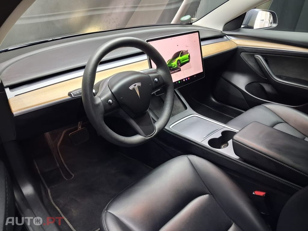 Tesla Model 3 Long-Range Dual Motor AWD