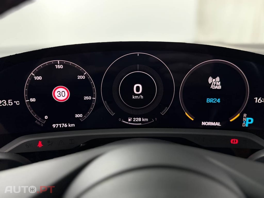 Porsche Taycan 4 
