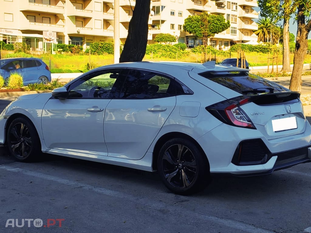 Honda Civic Elegance Navi 1.0 129CV