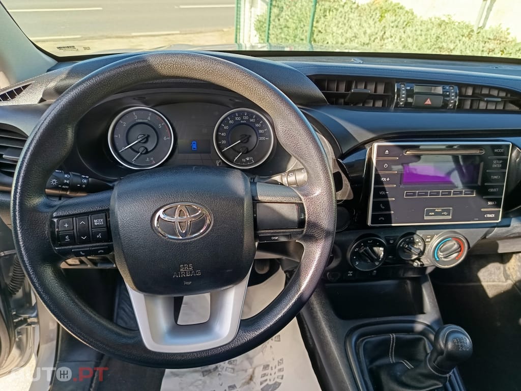 Toyota Hilux 2.4 D-4D 4WD Challenge