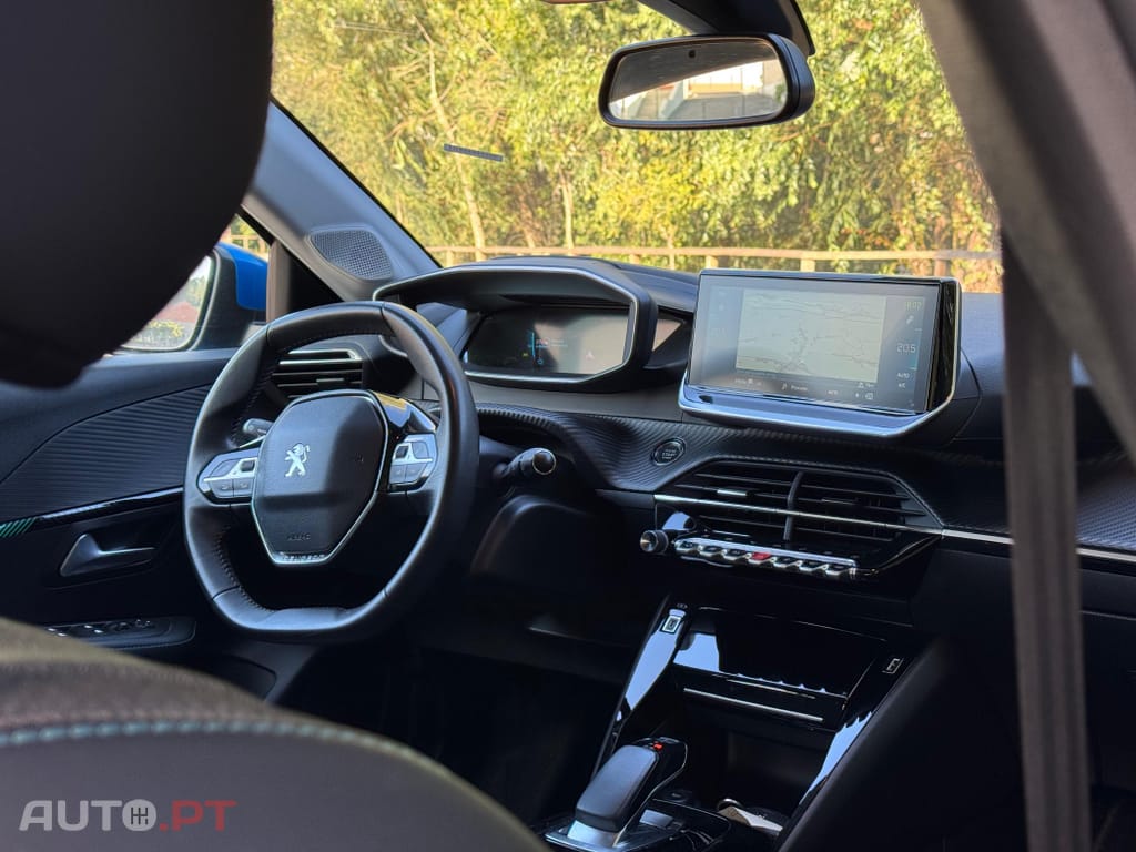 Peugeot E-208 50 kWh Allure